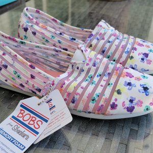*NEW+TAG* Women's Bobs Skechers Memory Foam 113518/WMLT - WILD LILLY Size 8M US